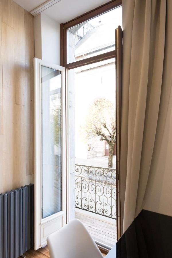 Studio Neuf, Charme De L'Ancien, Avec Balcon - 3 Etoiles, 4 Diamants Apartment Bagneres-de-Bigorre Bagian luar foto